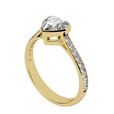 Vittoria Heart Solitaire Half diamond band