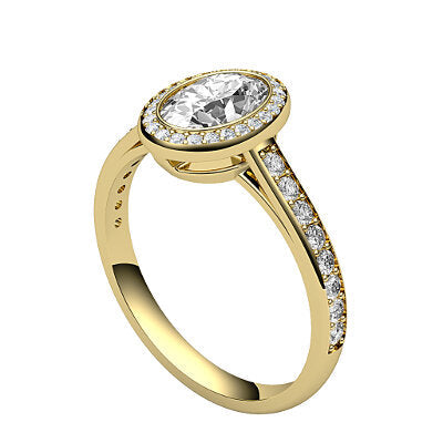Trionfo Oval Solitaire halo Half diamond band