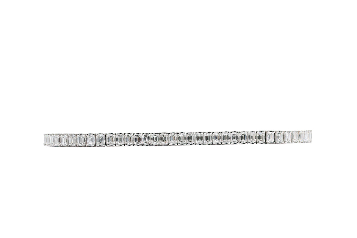 Design Emerald cut Tennis Bracelet
