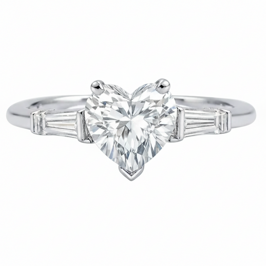 heart_engagement_rin_with_baguete_side_stones

