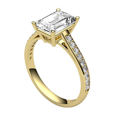 Trionfo Emerald Solitaire Half diamond band 4 Prongs