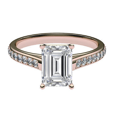 Trionfo Emerald Solitaire Half diamond band 4 Prongs