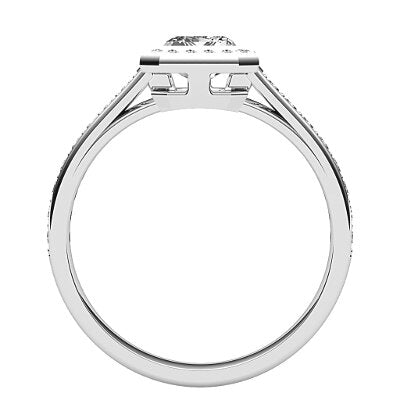 Trionfo Emerald Solitaire halo Half diamond band