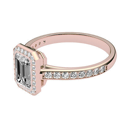 Trionfo Emerald Solitaire halo Half diamond band