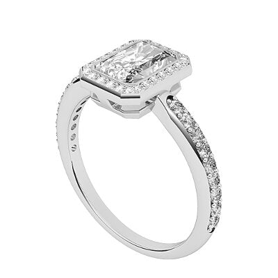 Simple Flat Radiant Solitaire halo Half diamond band