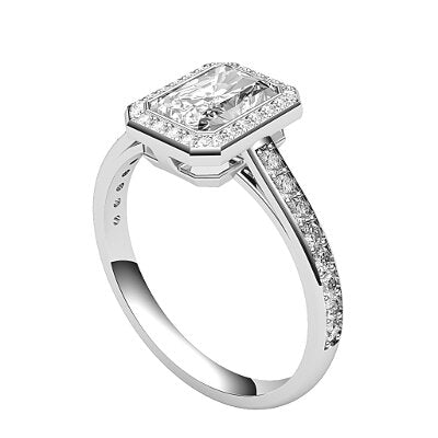 Trionfo Radiant Solitaire halo Half diamond band
