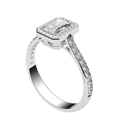 Vittoria Radiant Solitaire halo Half diamond band