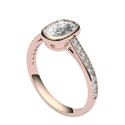 Trionfo Cushion Solitaire Half diamond band