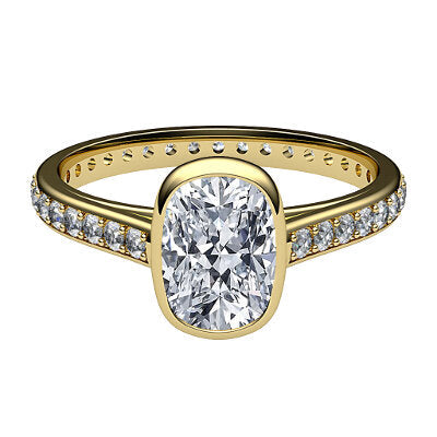 Trionfo Cushion Solitaire Full diamond band