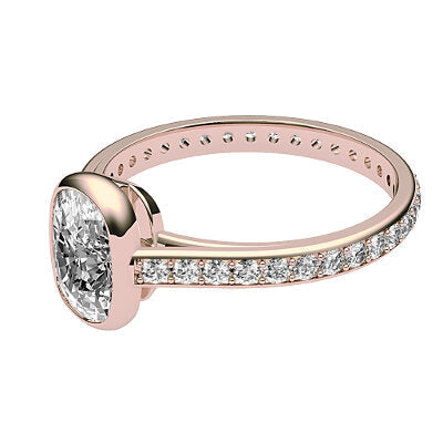 Trionfo Cushion Solitaire Full diamond band