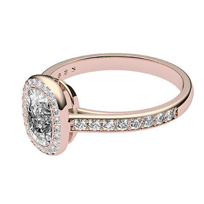 Trionfo Cushion Solitaire halo Half diamond band