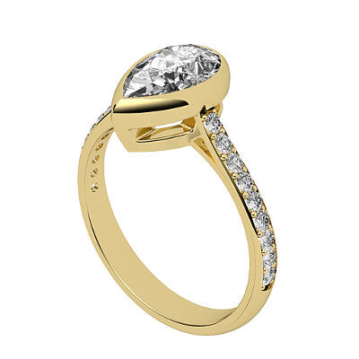 Vittoria Pear Solitaire Half diamond band