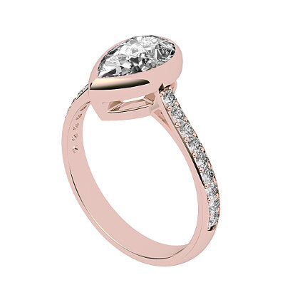 Vittoria Pear Solitaire Half diamond band