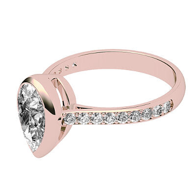 Vittoria Pear Solitaire Half diamond band