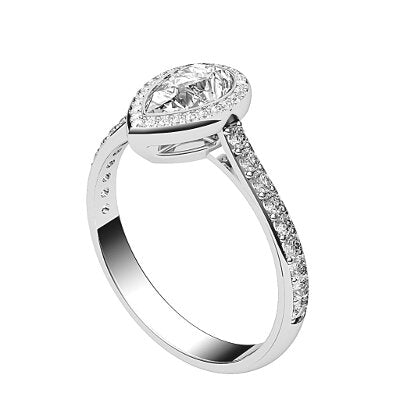 Vittoria Pear Solitaire halo Half diamond band