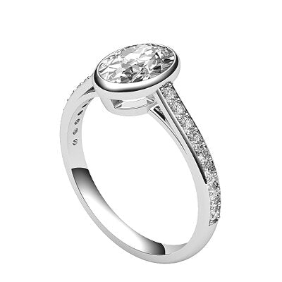 Trionfo Oval Solitaire Half diamond band