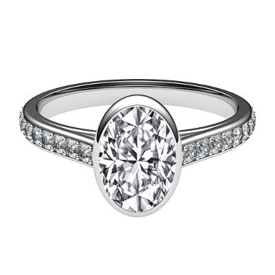 Trionfo Oval Solitaire Half diamond band