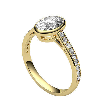 Trionfo Oval Solitaire Half diamond band