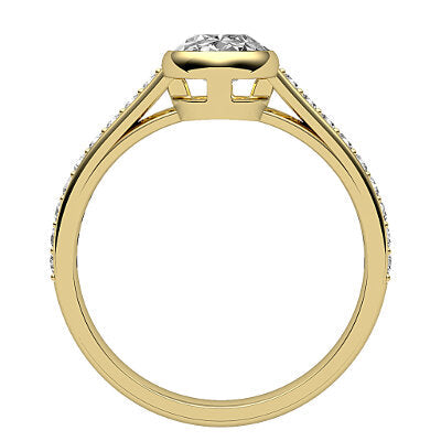 Trionfo Oval Solitaire Half diamond band