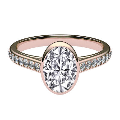 Trionfo Oval Solitaire Half diamond band