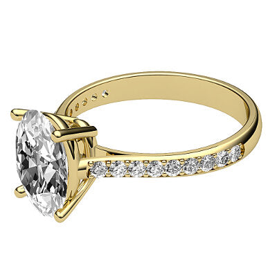 Vittoria Oval Solitaire Half diamond band 4 Prongs