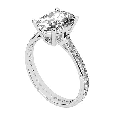 Vittoria Oval Solitaire Full diamond band 4 Prongs