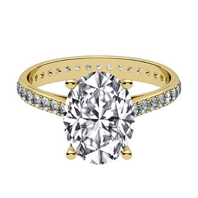 Vittoria Oval Solitaire Full diamond band 4 Prongs