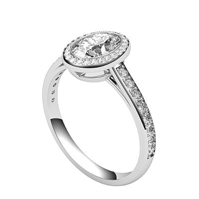 Trionfo Oval Solitaire halo Half diamond band