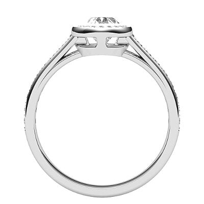 Trionfo Oval Solitaire halo Half diamond band