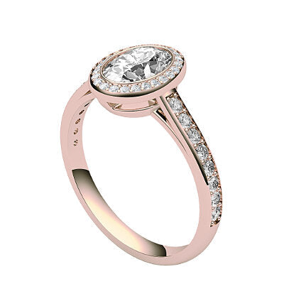 Trionfo Oval Solitaire halo Half diamond band