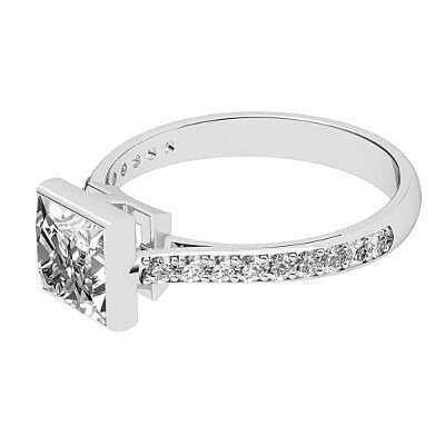 Vittoria Princess Solitaire Half diamond band
